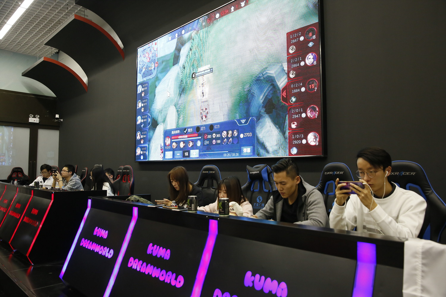 NIP 2-1 TT：TT痛失好局惨遭五连败 NIP韧性十足完成翻盘