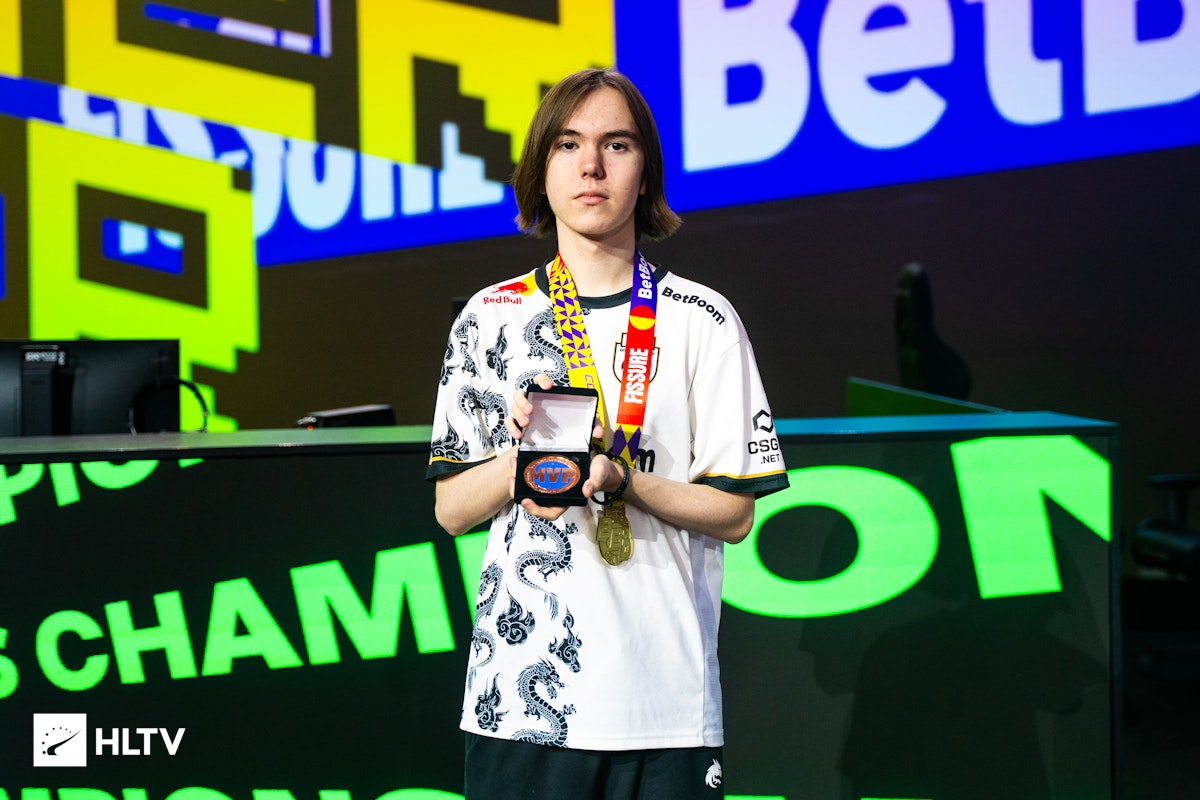 爆爆爆 LNG Esports . Hang ：懂这个游戏的人不会觉得我们会输给WBG！